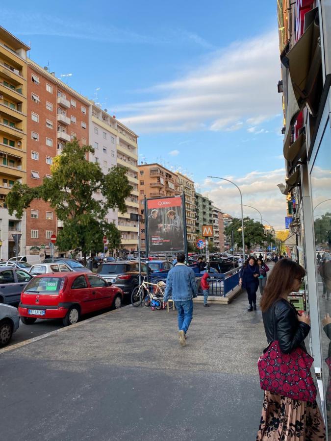 Luminoso Monolocale A 2 Passi Dalla Metro A Appartamento Roma Esterno foto